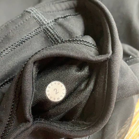 LULULEMON Fast As Light Crop Mesh Reflective Breathable Run Leggings 2 - Picture 9 of 10